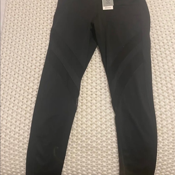 Black Tasc leggings! Cute mesh detail. Great condition! - Picture 3 of 6